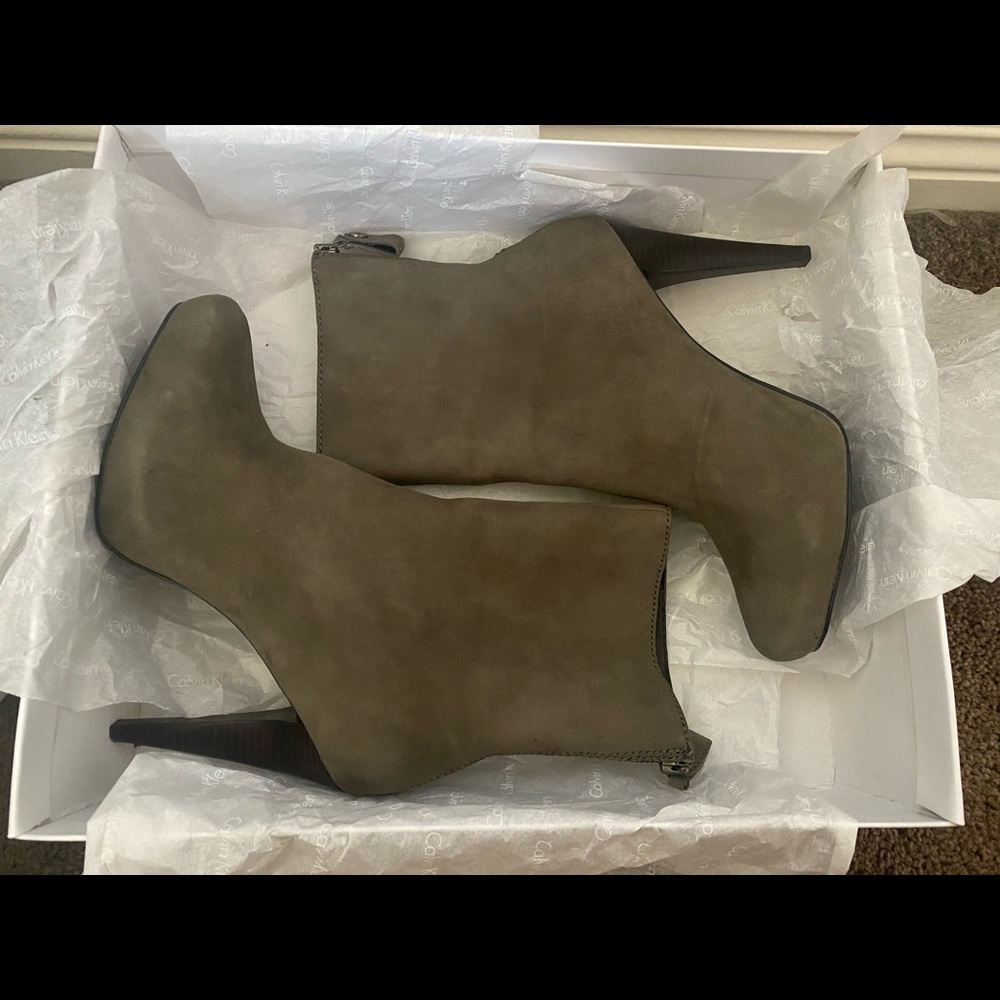 Calvin Klein Jennie Suede Boot
